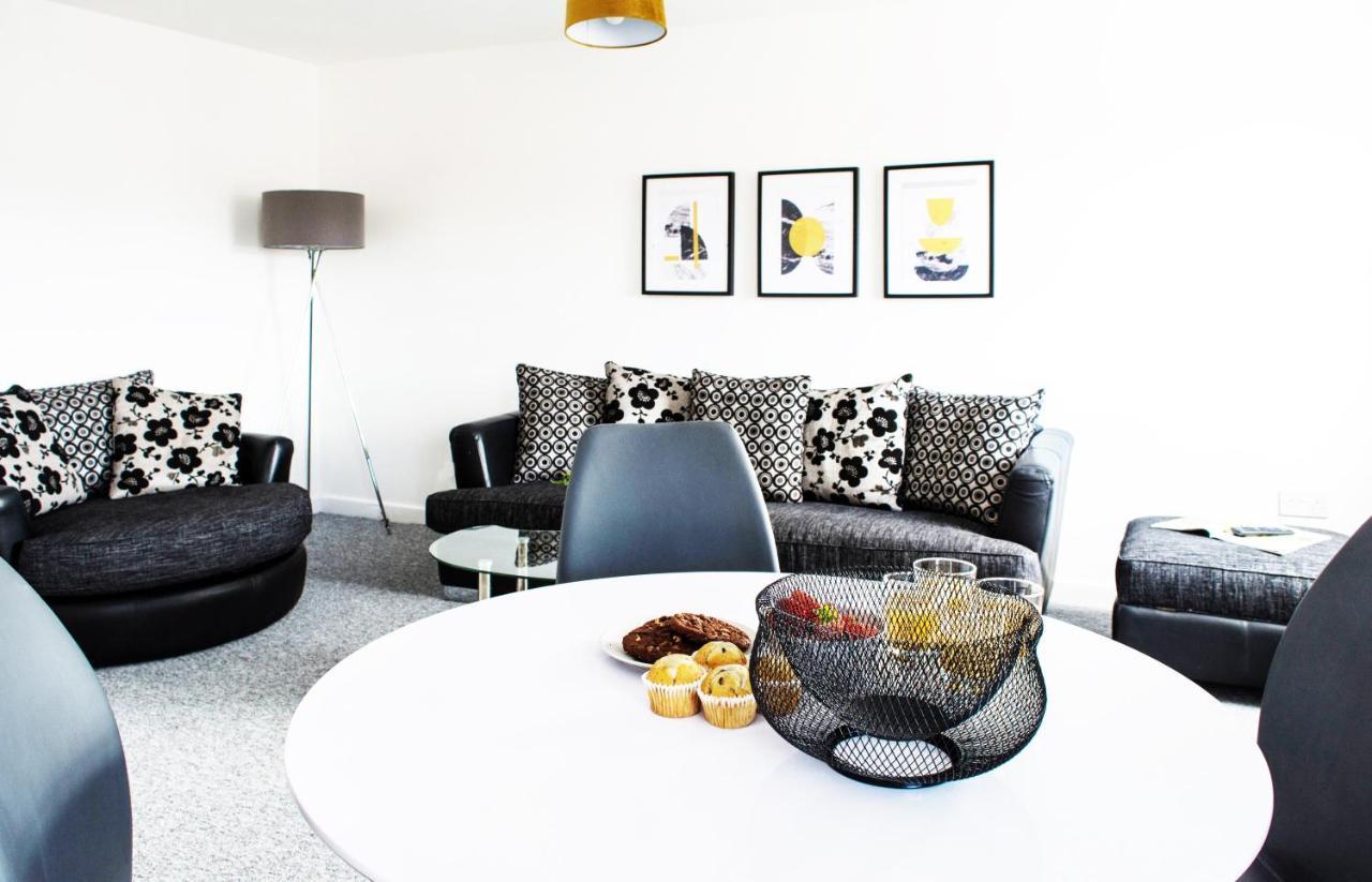 2 Bedroom Apartment Leamington Spa Hosted By Golden Key Lillington  외부 사진