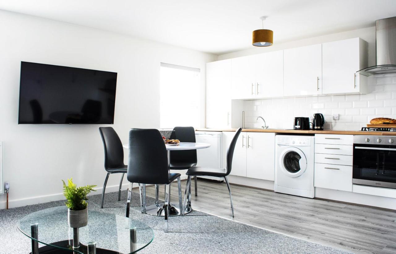 2 Bedroom Apartment Leamington Spa Hosted By Golden Key Lillington  외부 사진