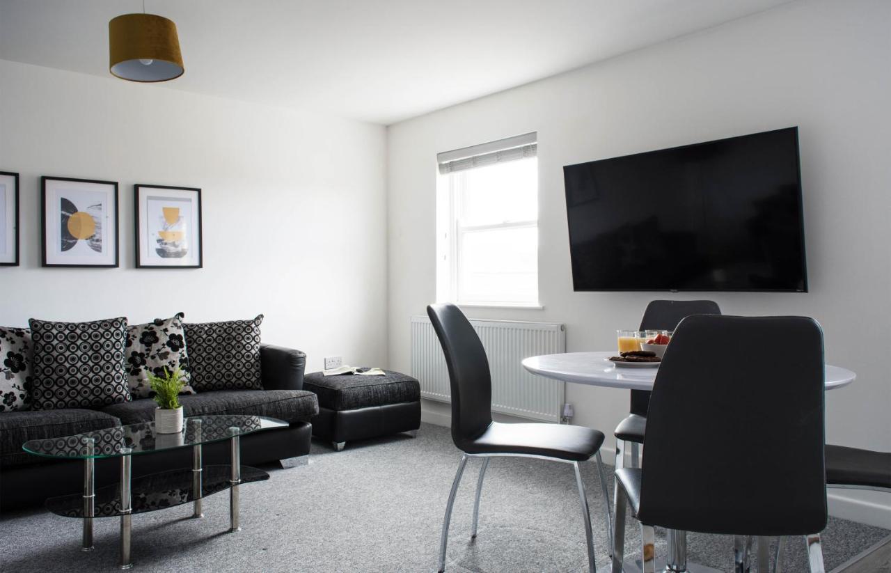 2 Bedroom Apartment Leamington Spa Hosted By Golden Key Lillington  외부 사진