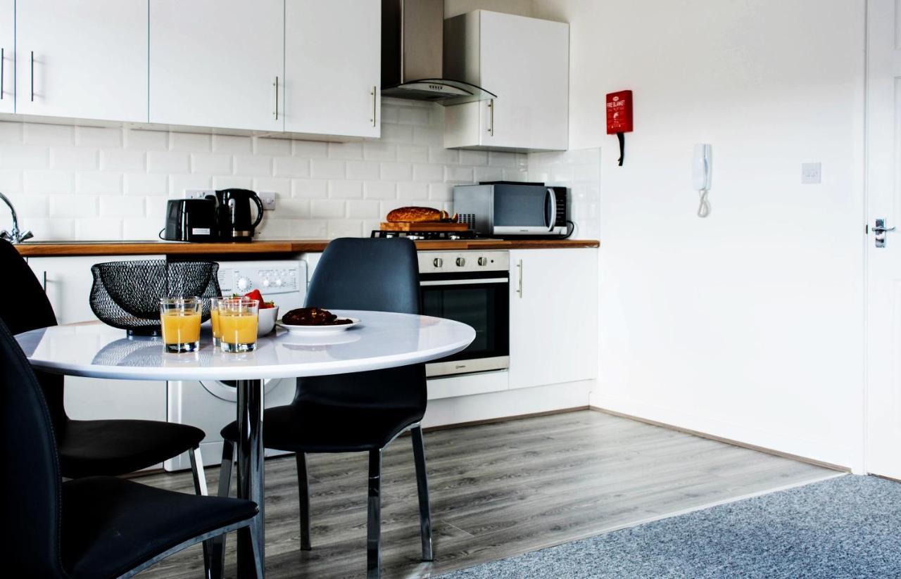 2 Bedroom Apartment Leamington Spa Hosted By Golden Key Lillington  외부 사진